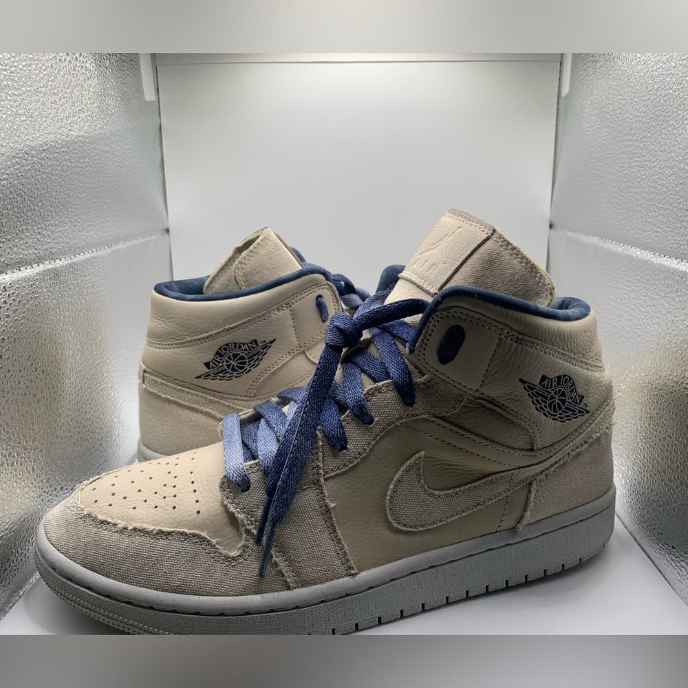 Jordan Kids Mid-Top Sneakers in Cream with Navy